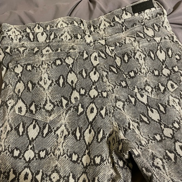 Nicole Miller New York Corduroy Textured Python Print Pants sz 14 - Picture 10 of 16